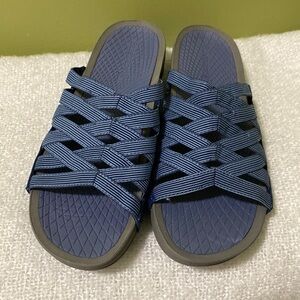 Women’s BareTraps Sz 8M Denim Blue Slip-On Strappy Wedge Sandals Elastic Straps